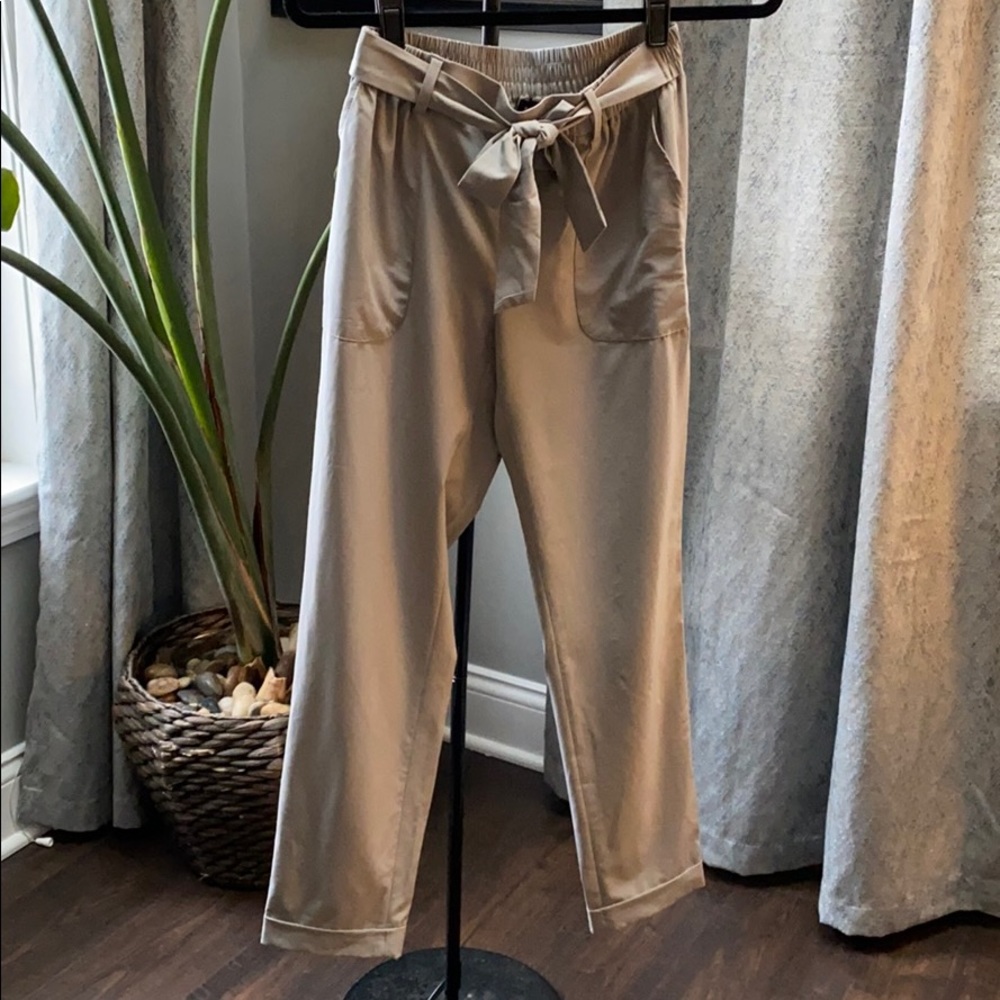 Banana Republic Performance Pant